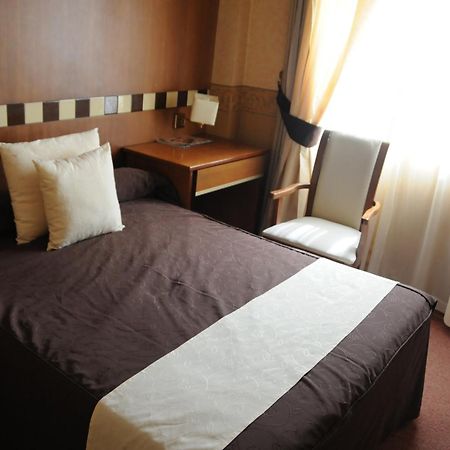 Hotel Las Yucas Atarfe Szoba fotó