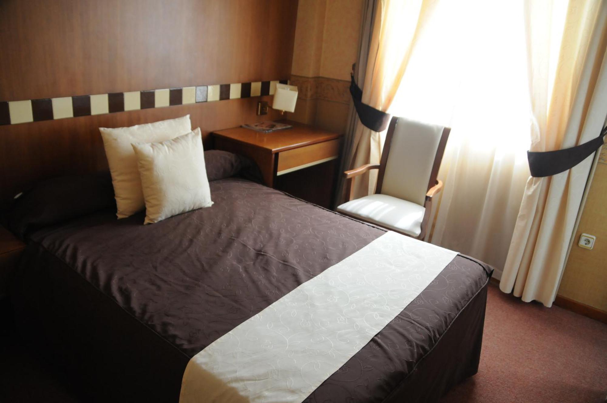 Hotel Las Yucas Atarfe Szoba fotó