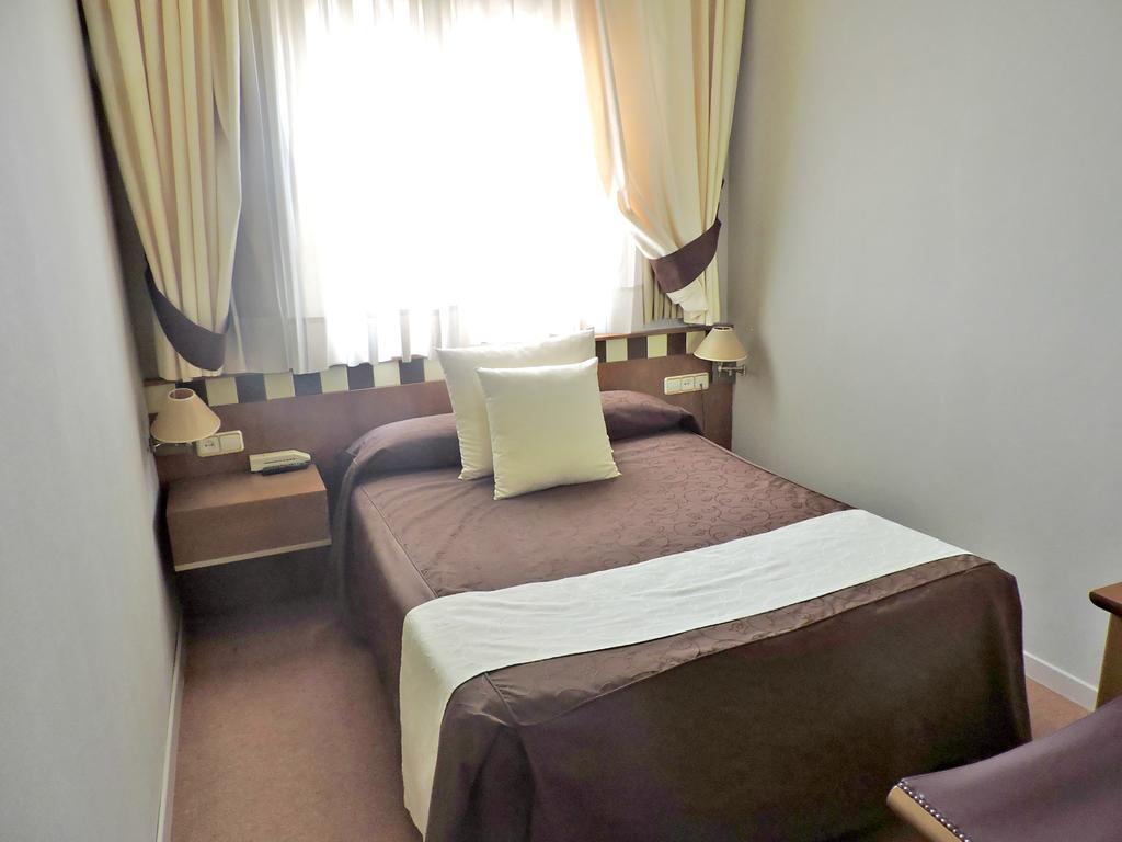 Hotel Las Yucas Atarfe Kültér fotó