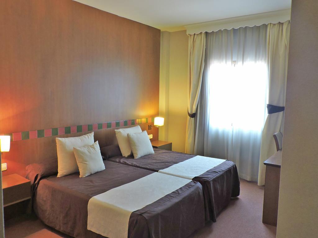 Hotel Las Yucas Atarfe Kültér fotó