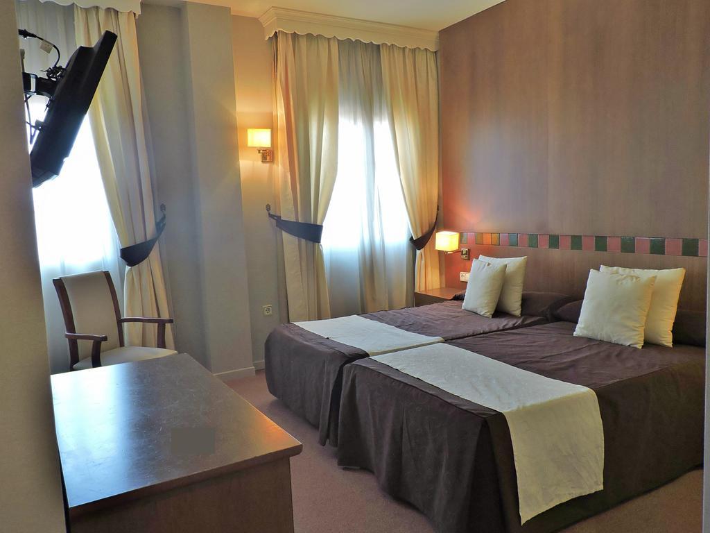 Hotel Las Yucas Atarfe Kültér fotó