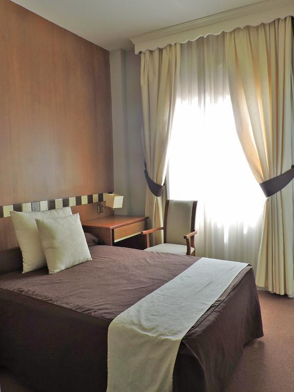 Hotel Las Yucas Atarfe Kültér fotó