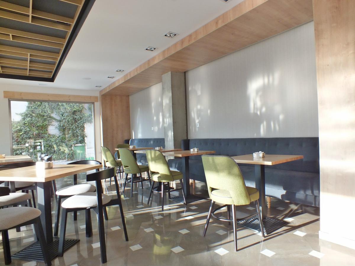 Hotel Las Yucas Atarfe Kültér fotó